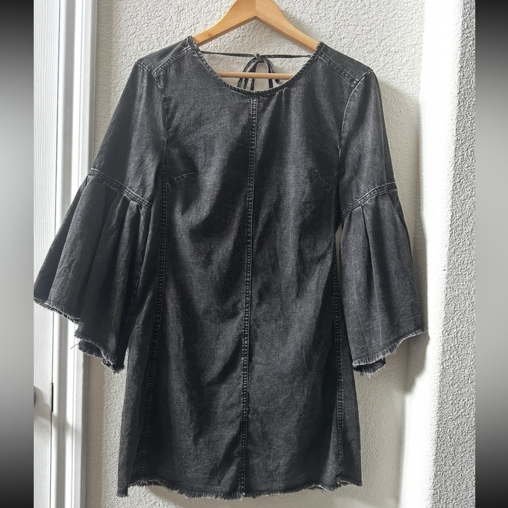 Free People We The Free Distressed Mini Reckless Life Denim Dress Sz 4 - Picture 5 of 9